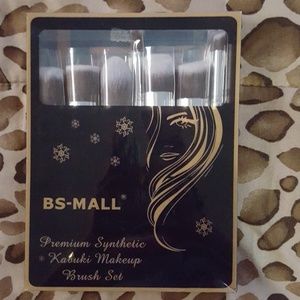 NIB 10 pc Synthetic brush set